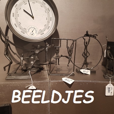 decoraties, sculpturen, beeldjes